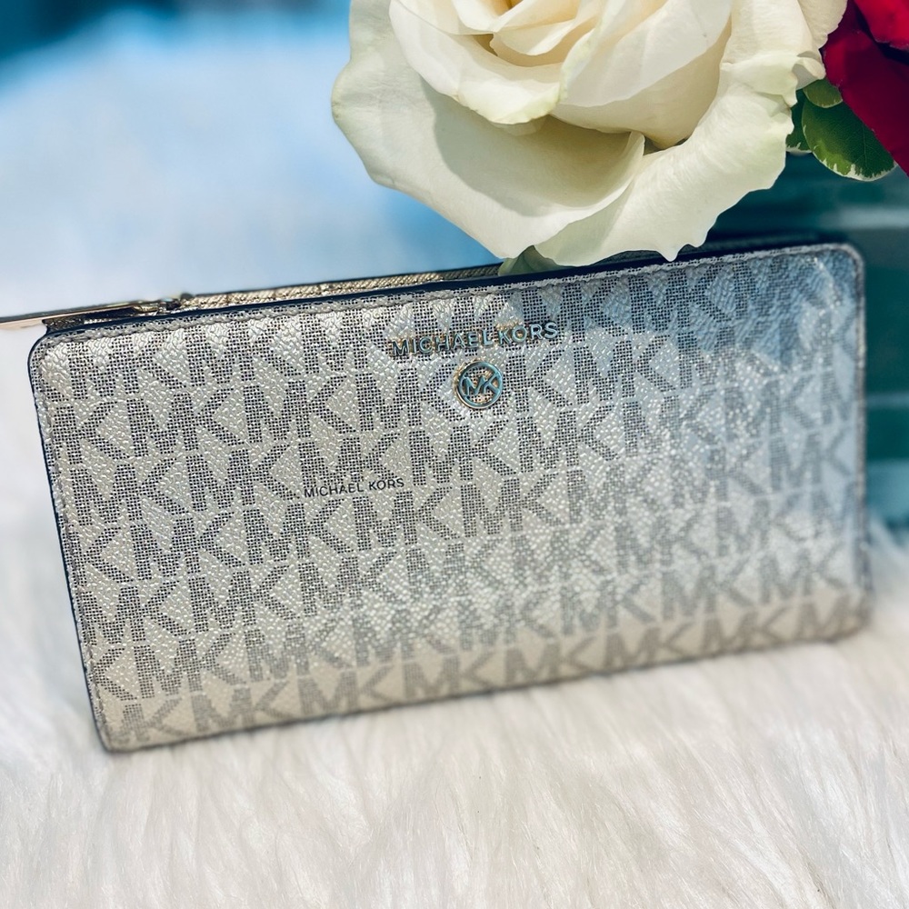 Michael Kors MK Jet Set Travel Luggage Continental Card Holder Wallet - Picture 7 of 8